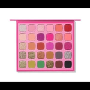 The Jeffree Star Artistry Palette Morphe